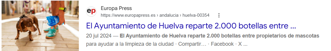 El Ayuntamiento de Huelva reparte más de 2.000 botellas para la limpieza de la orina de los perros en la ciudad.